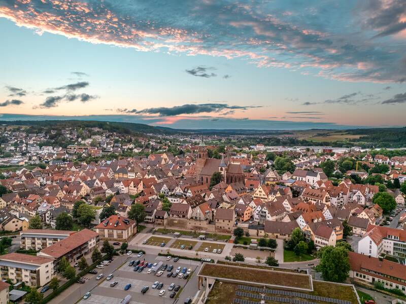 Luftbild von der Weil der Stadt mit Fokus auf die Altstadt. 