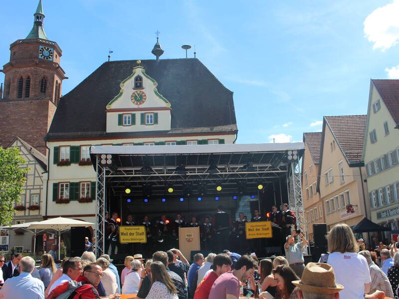 Bühne vor dem Rathaus, Eröffnung des Stadtfestes